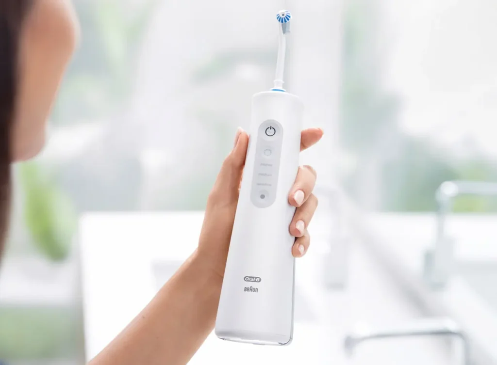 The steps you must follow to learn how to use an oral dental irrigator b